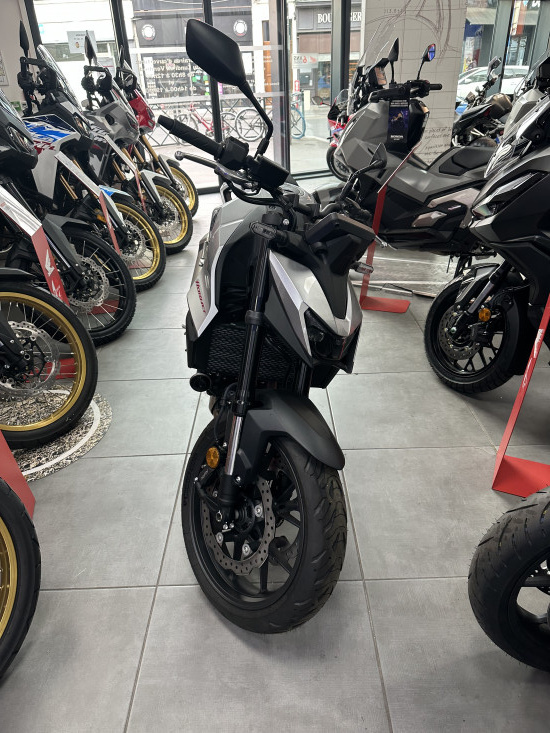 HONDA HORNET 750 ABS 2025 - ASNIERES